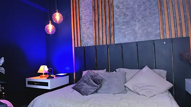 Mayli-x online show from 12.15.24