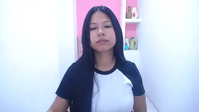 Letty Plugxo online show from 03.19.25