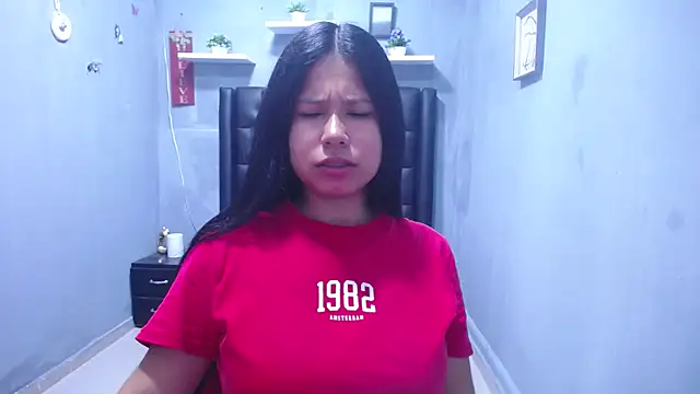 Snapshot of Letty_Plugxo chatting on 03.04.26 Letty Plugxo online show from 03.04.26