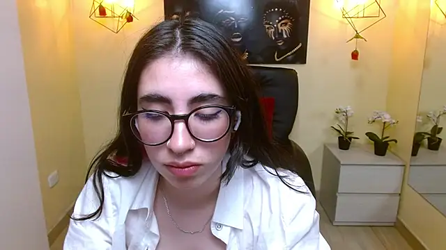 Snapshot of LenaRoses chatting on 02.28.25 LenaRoses online show from 02.28.25