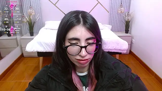 Snapshot of LenaRoses chatting on 11.12.25 LenaRoses online show from 11.12.25