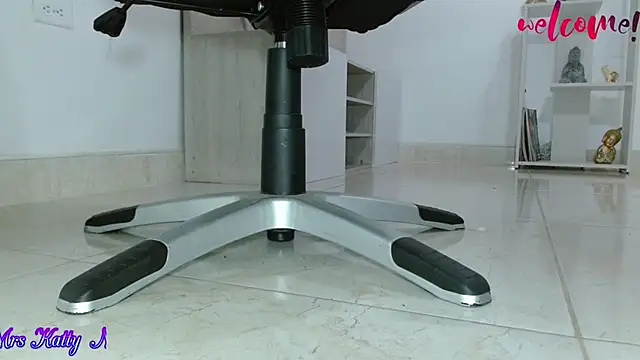 Snapshot of mrskatty chatting on 03.06.25 mrskatty online show from 03.06.25