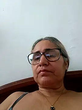  candi online show from 12.17.25