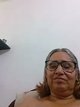 Snapshot of _candi chatting on 06.03.26 candi online show from 06.03.26