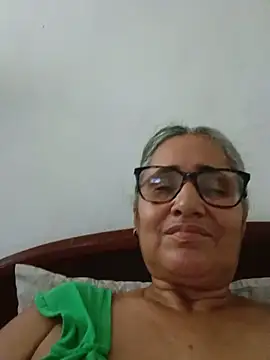 Snapshot of _candi chatting on 06.16.26 candi online show from 06.16.26