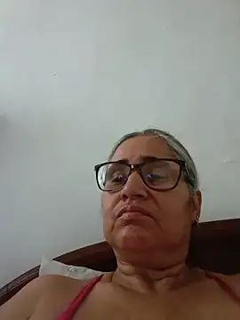 Snapshot of _candi chatting on 06.18.26 candi online show from 06.18.26