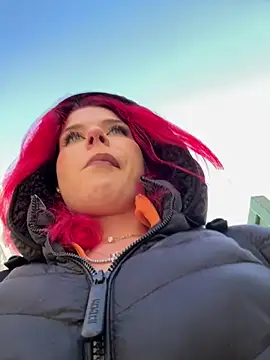 RiriRoseey online show from 02.11.25