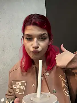 RiriRoseey online show from 02.13.25