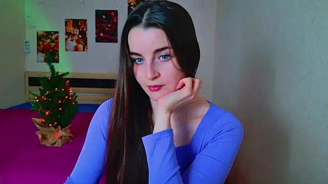 Miss Arwen online show from 12.18.24