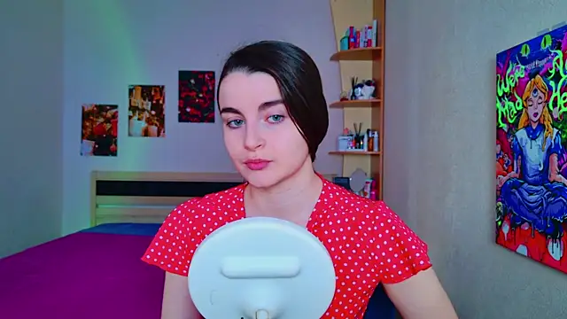 Miss Arwen online show from 02.05.25