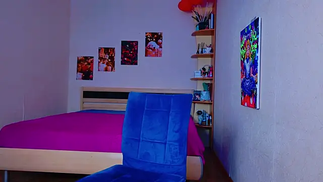 Miss Arwen online show from 02.24.25