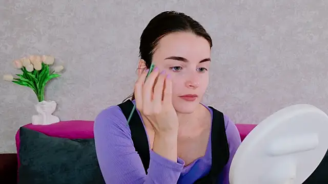 Miss Arwen online show from 09.22.25