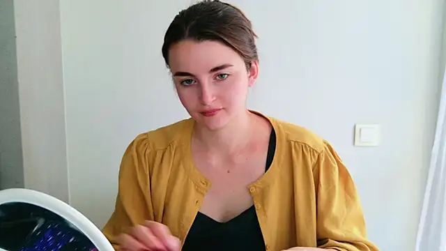 Snapshot of Miss_Arwen chatting on 06.18.26 Miss Arwen online show from 06.18.26