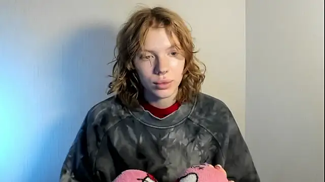 Snapshot of StellaDavis chatting on 10.22.25 StellaDavis online show from 10.22.25