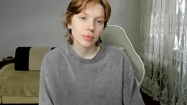 Snapshot of StellaDavis chatting on 06.05.26 StellaDavis online show from 06.05.26
