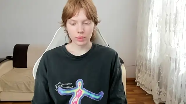 Snapshot of StellaDavis chatting on 06.12.26 StellaDavis online show from 06.12.26