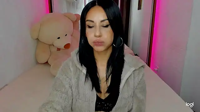 Snapshot of Blackeyeslady chatting on 12.13.24 Blackeyeslady online show from 12.13.24