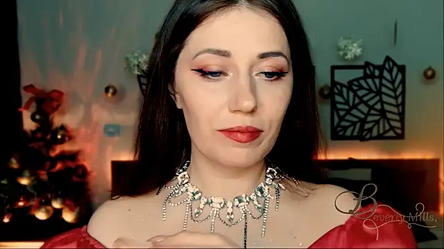 MissBeverlyMills online show from 12.25.24