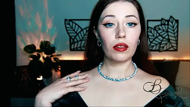 MissBeverlyMills online show from 01.09.25