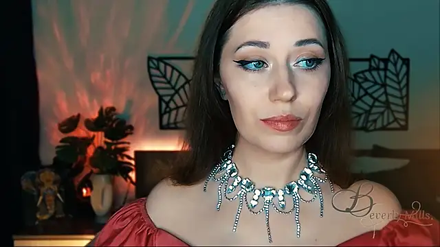 MissBeverlyMills online show from 01.23.25