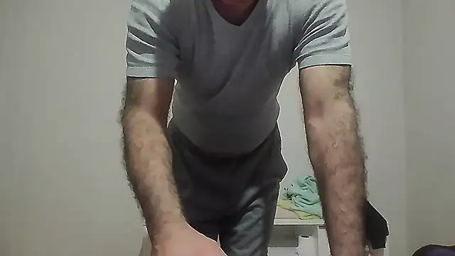 Snapshot of takcikarr chatting on 04.21.26 takcikarr online show from 04.21.26