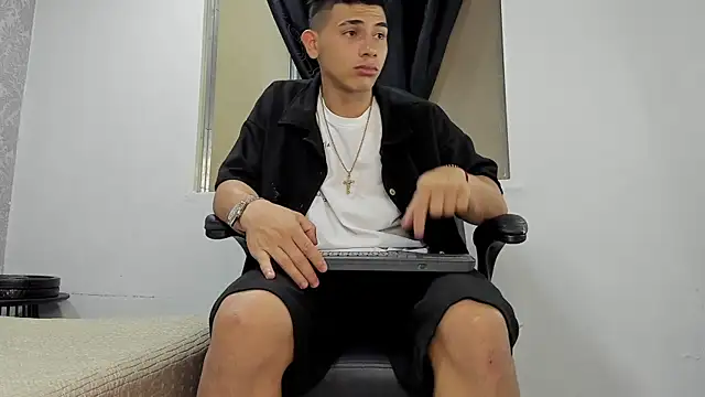 andrew rose  online show from 03.19.25