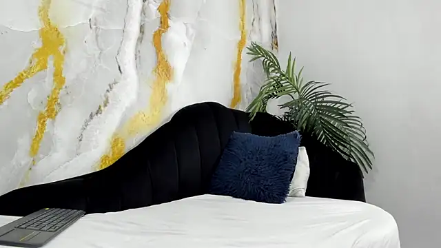 andrew rose  online show from 09.30.25