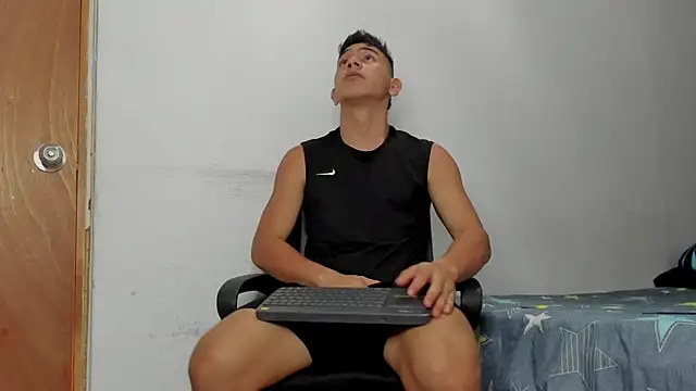 andrew rose  online show from 04.04.26