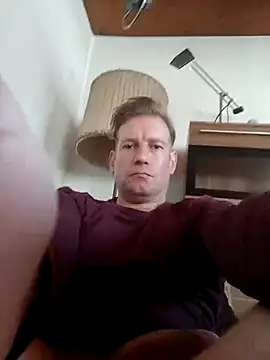 MArciQuarky online show from 03.22.25