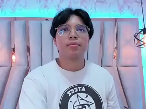 Snapshot of Emmapark_ chatting on 02.20.25 Emmapark online show from 02.20.25