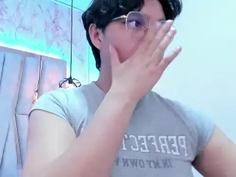 Snapshot of Emmapark_ chatting on 02.21.25 Emmapark online show from 02.21.25