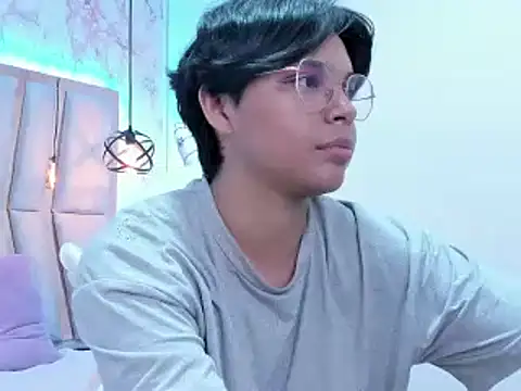 Snapshot of Emmapark_ chatting on 02.25.25 Emmapark online show from 02.25.25