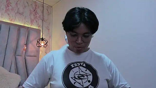 Snapshot of Emmapark_ chatting on 03.04.25 Emmapark online show from 03.04.25