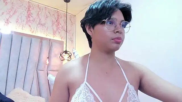 Snapshot of Emmapark_ chatting on 03.04.25 Emmapark online show from 03.04.25