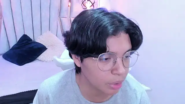 Snapshot of Emmapark_ chatting on 03.19.25 Emmapark online show from 03.19.25