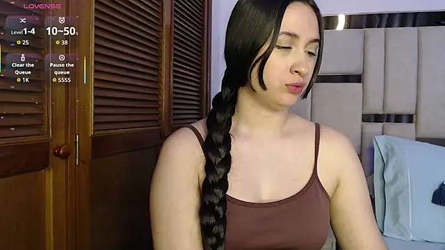 Snapshot of sofiaduque_26 chatting on 05.03.26 sofiaduque 26 online show from 05.03.26
