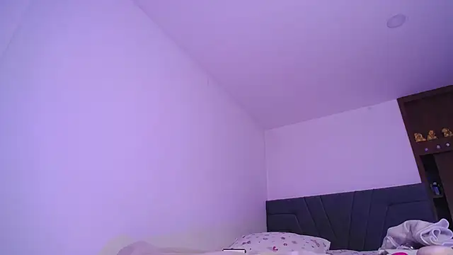 Snapshot of Yinn_Silver chatting on 01.24.25 Yinn Silver online show from 01.24.25