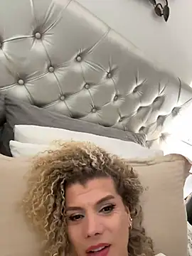 Georgiafox online show from 10.04.25