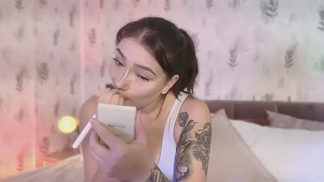 Giaa Ross online show from 10.29.25