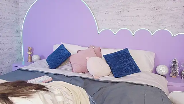 Giaa Ross online show from 02.03.26