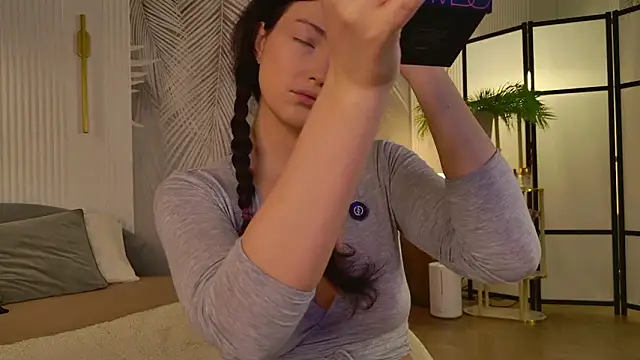 Miley Smile online show from 03.04.26