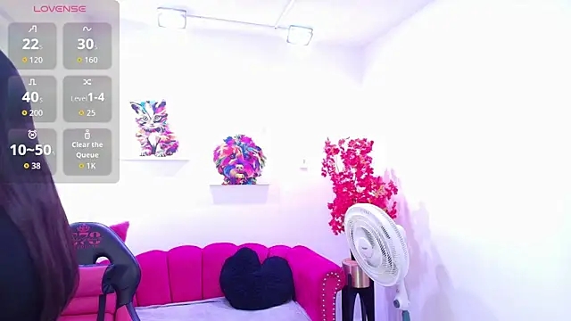 Miss dolly  online show from 04.10.26