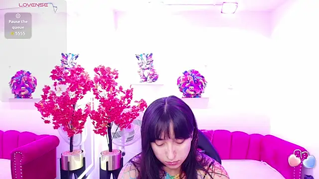Miss dolly  online show from 07.31.26