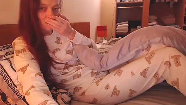 LovelyAndraGirl online show from 12.20.25