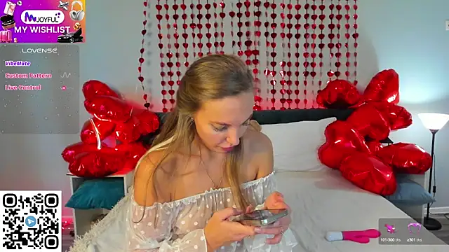 Kelly Hardy online show from 02.13.25