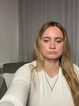 Sophie Raegan online show from 04.07.26