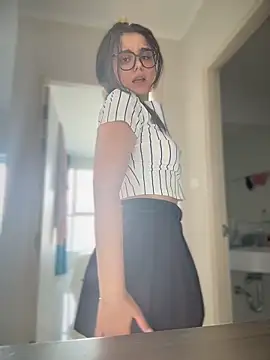 Snapshot of NikaMur chatting on 03.14.26 NikaMur online show from 03.14.26