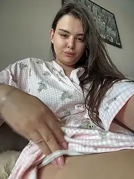 Snapshot of NikaMur chatting on 03.25.26 NikaMur online show from 03.25.26