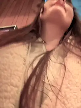 Snapshot of NikaMur chatting on 04.11.26 NikaMur online show from 04.11.26