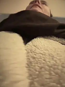 Snapshot of NikaMur chatting on 04.12.26 NikaMur online show from 04.12.26